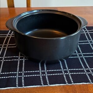The Pampered Chef Black Ceramic rockcrok 4 QT/3.8 L no lid
